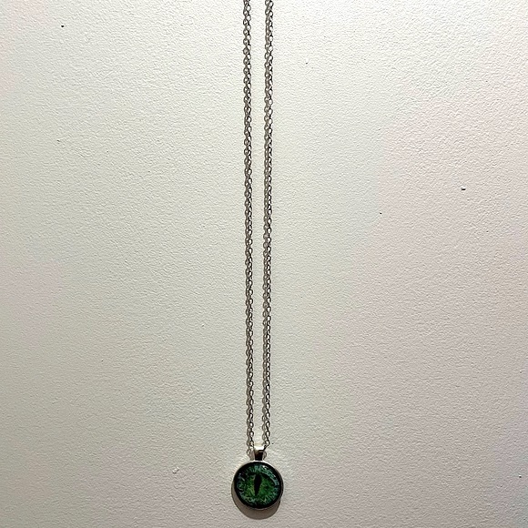 Cat Eye Glass Drop Style Jewelry Necklace - Picture 5 of 5